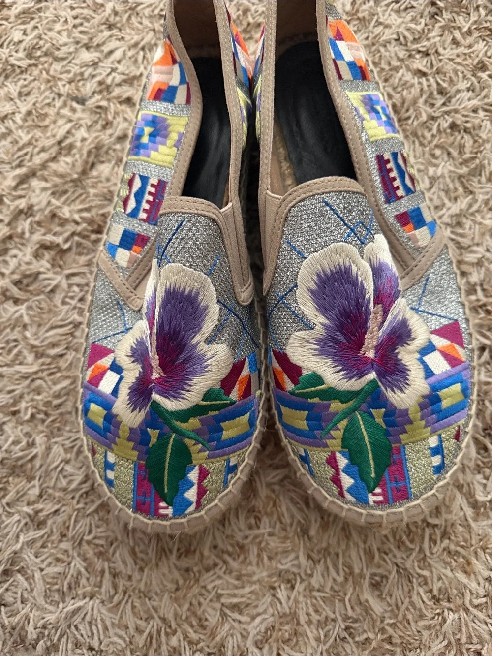 Johnny Was espadrille 39 show embroidered slip on